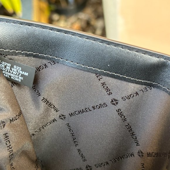 Michael Kors Jet Set Travel Large Double Zip Wallet MK Graphic Logo Beige Black - Picture 8 of 10